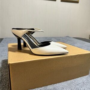 Marc Fisher * New W/O tags* White Point Toe Mules Size US 8